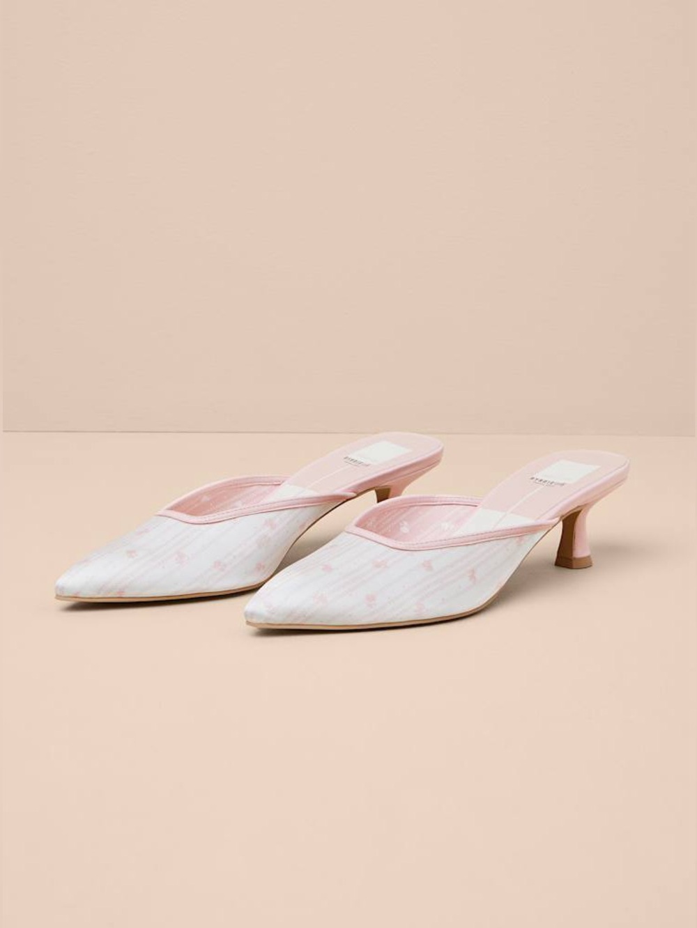 NWT Dolce Vita Cleo Pink Floral Satin Kitten Heel Pumps | Pointed Toe | Romantic - Picture 2 of 5